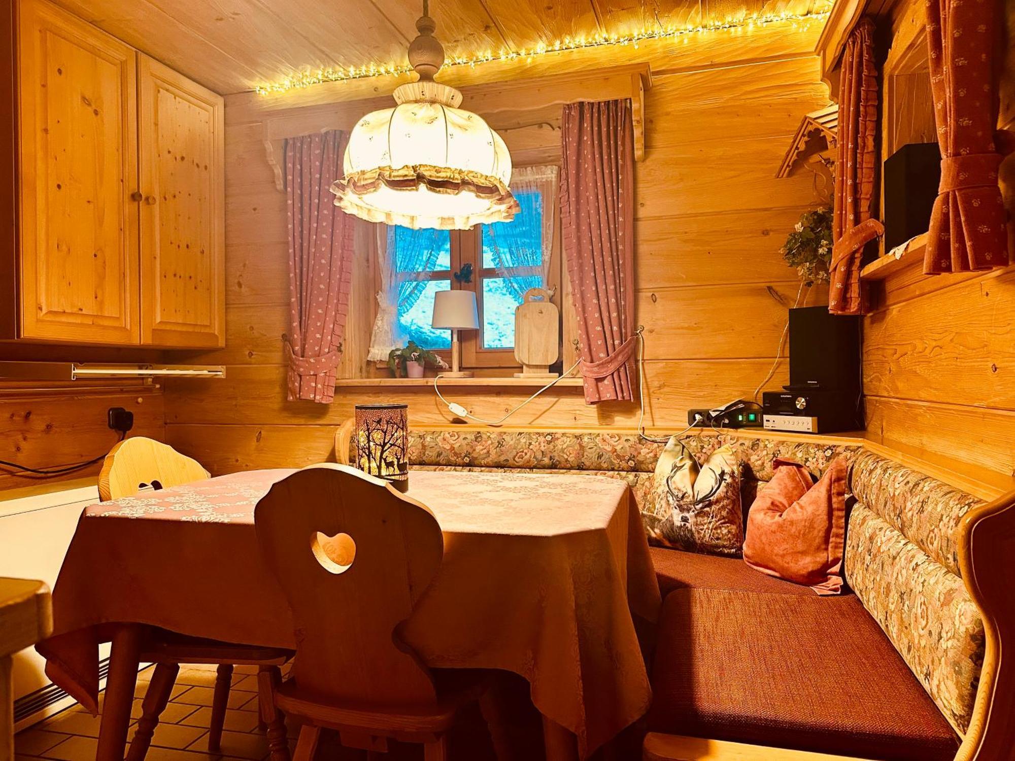 Almbruennerl Die Almhuette Auf Der Raffner Alm 鲁波尔丁 外观 照片
