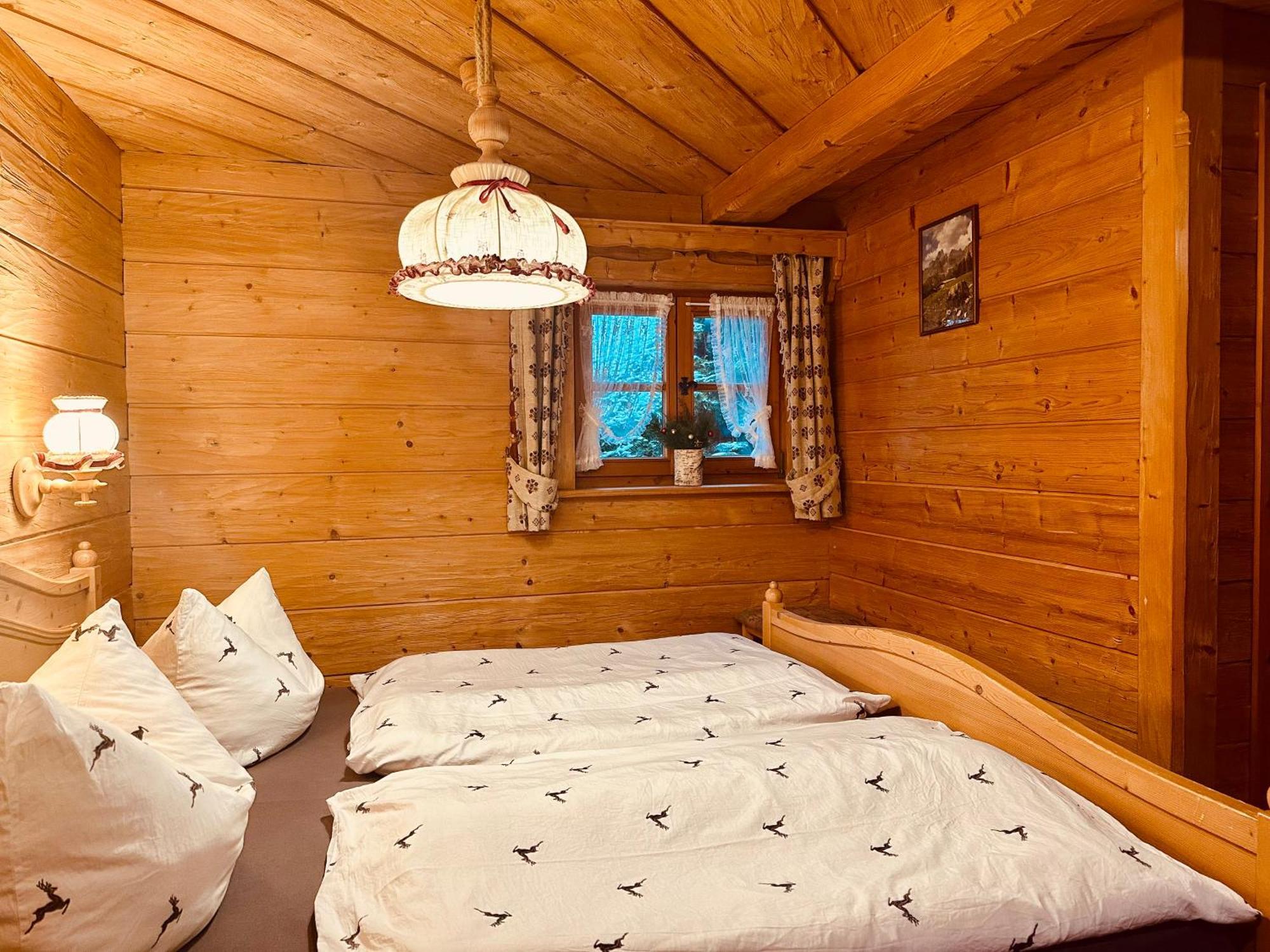 Almbruennerl Die Almhuette Auf Der Raffner Alm 鲁波尔丁 外观 照片