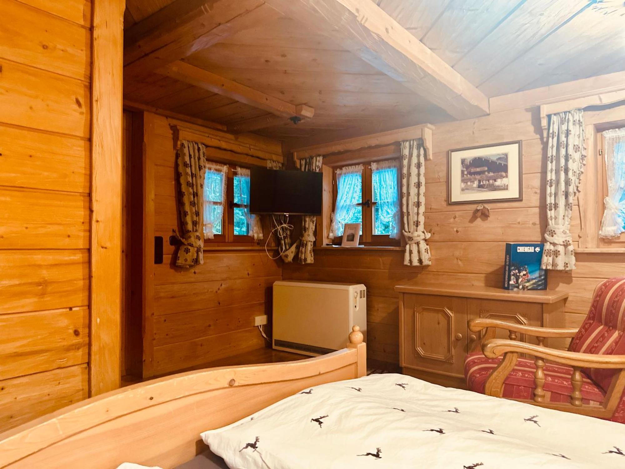 Almbruennerl Die Almhuette Auf Der Raffner Alm 鲁波尔丁 外观 照片